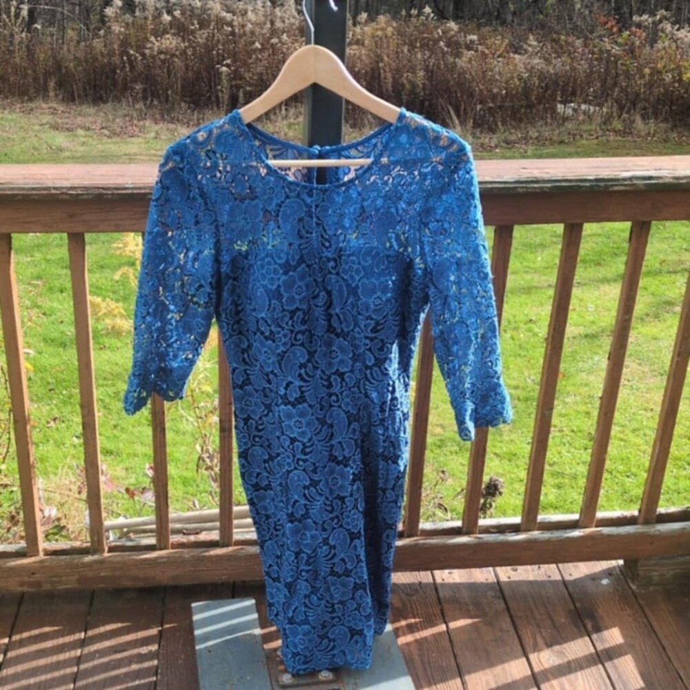 Jax Dress Sz 8 Blue Floral Lace Overlay Satin Lined Romantic Classic Sexy Femin